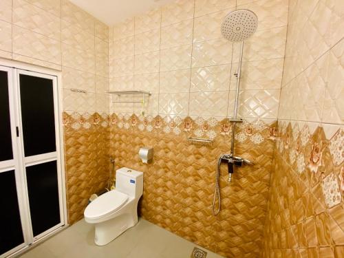 Ένα μπάνιο στο J Boutique Hotel 新张优惠