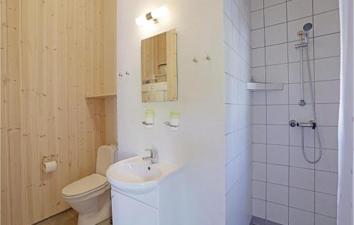 Vester SømarkenにあるNice Home In Aakirkeby With 3 Bedrooms, Sauna And Wifiのギャラリーの写真