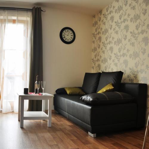 Ein Sitzbereich in der Unterkunft Apartmá Krkonoše