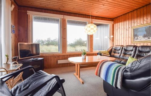 Posezení v ubytování Three-Bedroom Holiday Home In Blavand