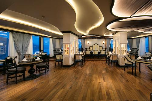 A restaurant or other place to eat at Bellezza Boutique Cruises