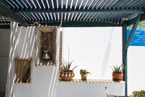 Gallery image of Sea View Studios in Amoopi