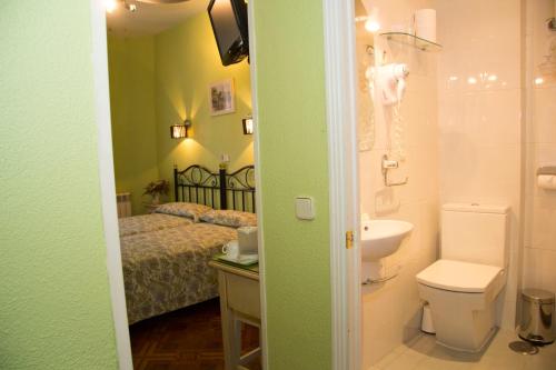 Hostal Los Alpes