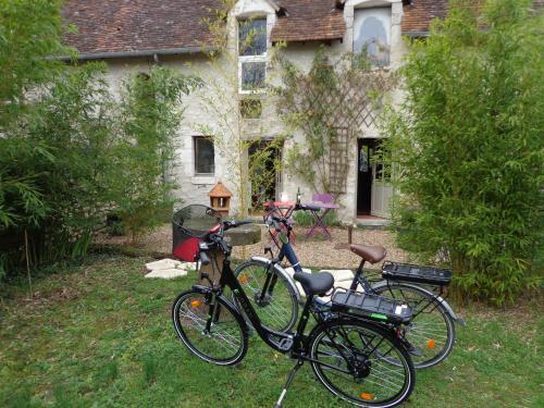 Gite du Colombier - Charme et Vieilles Pierresの敷地内または近くで楽しめるサイクリング