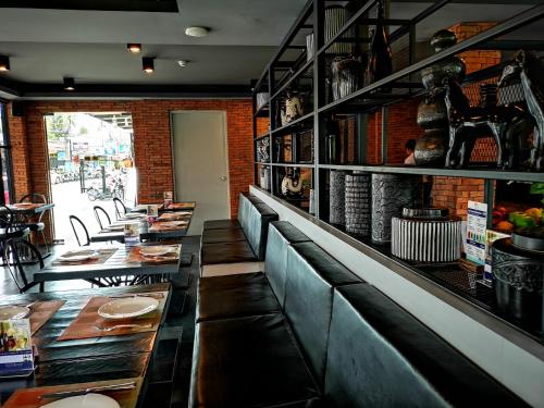 O zonă de relaxare la Mazi Design Hotel by Kalima