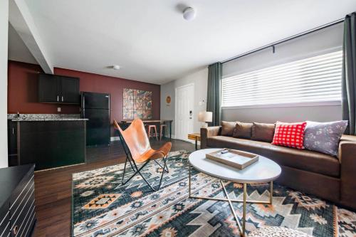 WanderJaunt - Walton - 2BR - Central Austin