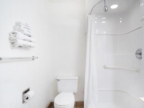 Ένα μπάνιο στο Budgetlodge