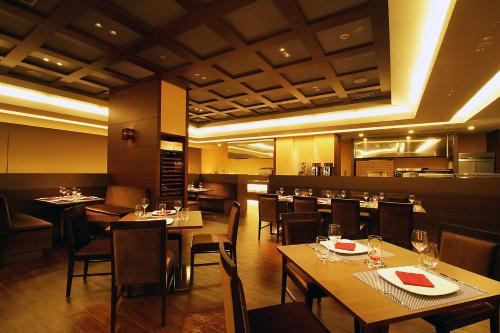 ANAクラウンプラザホテル釧路にあるレストランまたは飲食店