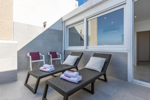 Apart-rent Duplex Port Grec 5º 0172 con vista al canal y al mar