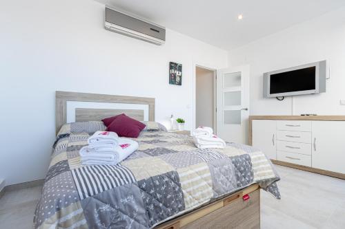 Apart-rent Duplex Port Grec 5º 0172 con vista al canal y al mar