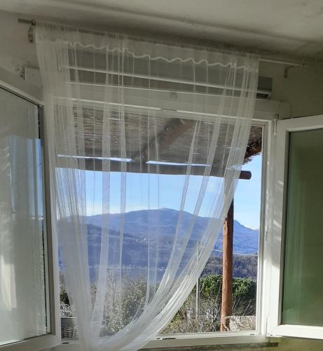 Nespecifikovaný výhled na hory nebo výhled na hory při pohledu z bed and breakfast