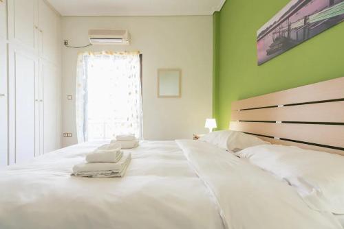 Glyfada Glass-Walled Designed Apt 1Gbps