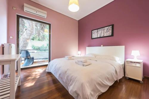 Glyfada Glass-Walled Designed Apt 1Gbps
