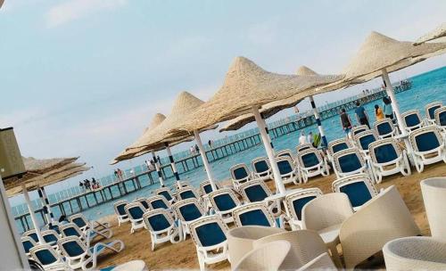 Gallery image of Seaview Chalets in Porto South Beach - Families only in Ain Sokhna