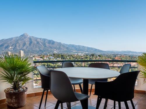 Beautiful 2 bed Apt with amazing views - RDR203