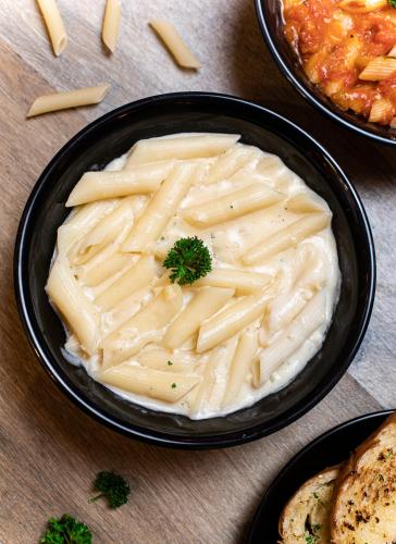 ホテルの敷地内または近くでの食事または食べ物