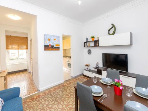 Apartment Gracia- Providencia by Interhome