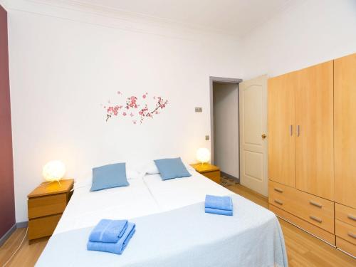 Apartment Gracia- Providencia by Interhome