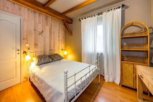 Afbeelding uit fotogalerij van cosy holiday home with sauna near river in La-Roche-en-Ardenne
