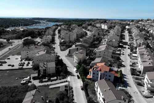 Letecký snímek ubytování Vratovic Apartments