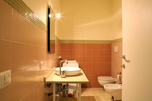 A bathroom at Appartamenti Azzurri