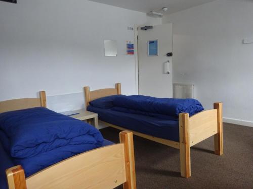 A seating area at Tobermory Youth Hostel