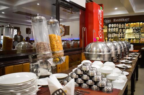 Comida en o cerca de este hotel