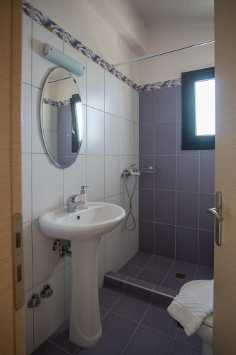 Gallery image of Velanidia Apartments in Plataria