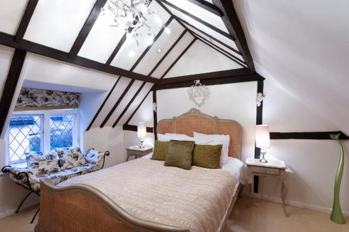 Krevet ili kreveti u jedinici u objektu Luxury Eton House, 5 minute walk to Windsor Castle