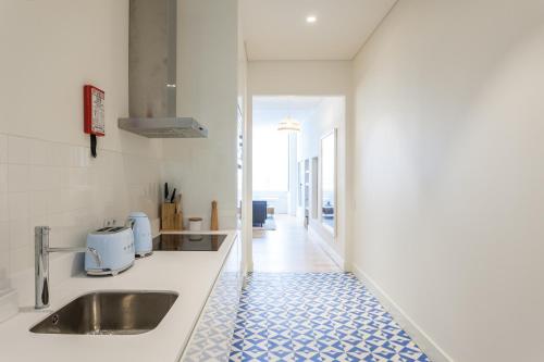 FLH Downtown Aqua Apartment