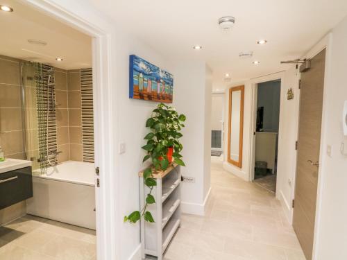 Ένα μπάνιο στο 1 Arlington Villas
