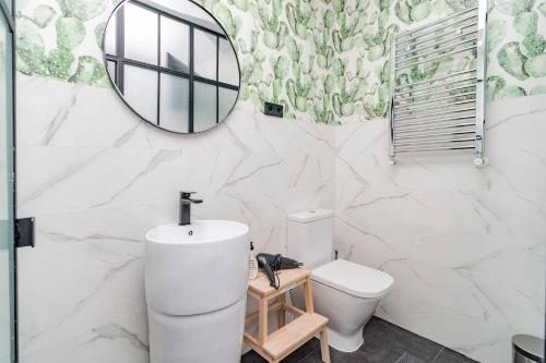 Superb Apartment near Madrid Rio by Batuecas