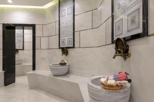 Koupelna v ubytování Crowne Plaza Cappadocia - Nevsehir by IHG