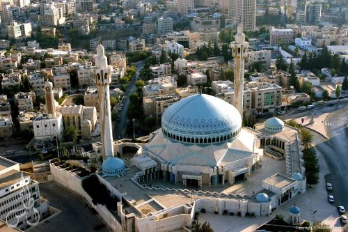 Otelden çekilmiş Amman şehrinin genel bir manzarası veya şehir manzarası