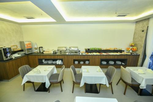 Restoran atau tempat makan lain di Hotel Lazaro