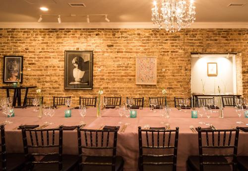 The Vendue, Downtown Art Hotelにあるレストランまたは飲食店