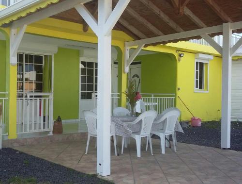 Gallery image of VILLA SOLEIL DE SURGY in Sainte-Anne