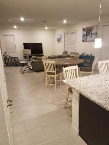 Private Room in Brand New House Near All Attractions, Orlando, Statele Unite ale Americii