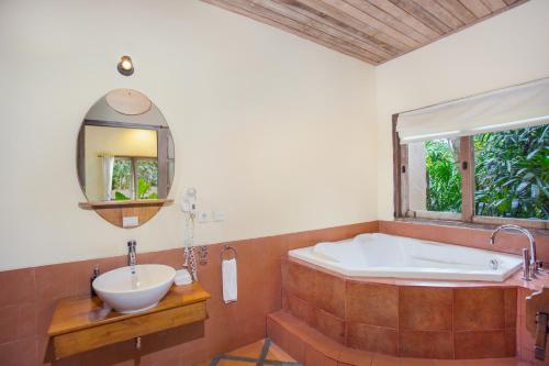 Tegal Sari Accommodation Ubudにあるバスルーム