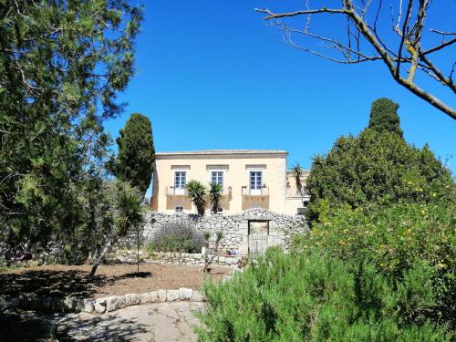 Un jardín fuera de Agriturismo Baglio Calanchi