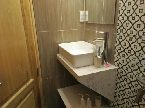 Gallery image of EMERALD OCEAN HOTEL in Phan Thiet
