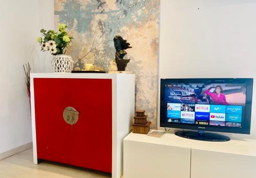 Μια τηλεόραση ή/και κέντρο ψυχαγωγίας στο Panoramic Apartments Sitges