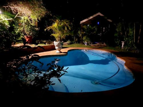 สระว่ายน้ำที่อยู่ใกล้ ๆ หรือใน Santa Lucia Guest House