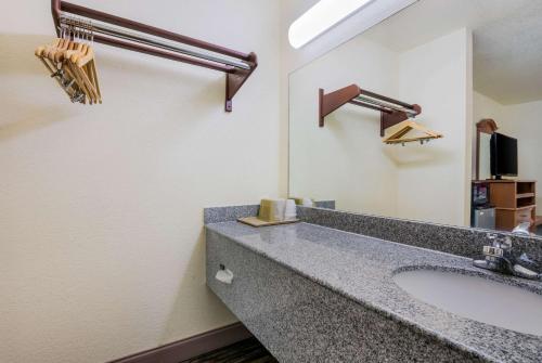 Φωτογραφία από το άλμπουμ του Econo Lodge & Suites Brinkley σε Brinkley