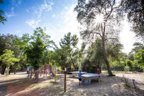 Huttopia Oléron Les Chênes Verts – Photos 3