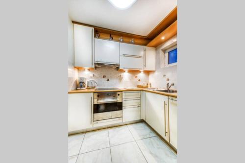 Kép Bright apartment in Glyfada close to the sea szállásáról Athénban a galériában