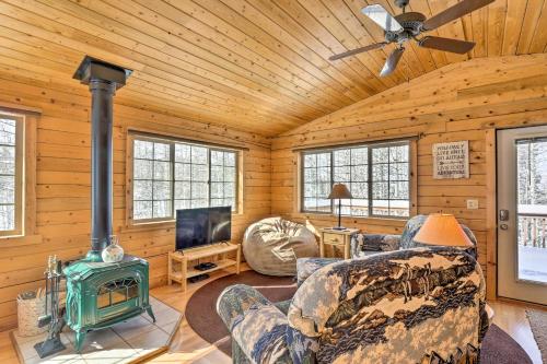 Private and Cozy Como Escape Hike and Fish Nearby!