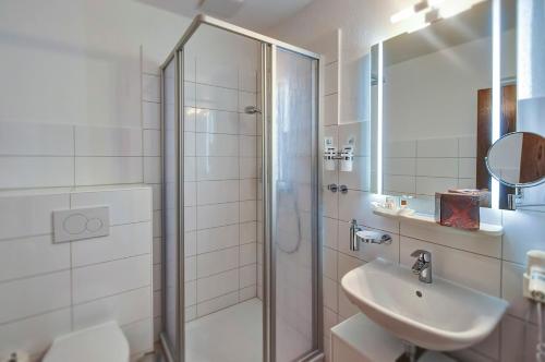Un baño de Hotel Sonneninsel Fehmarn