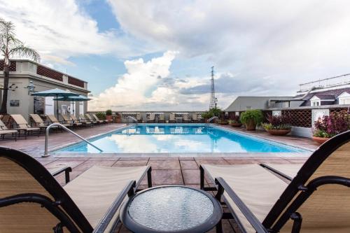 Kolam renang di atau dekat dengan Omni Royal Orleans Hotel