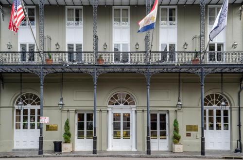 Muka bangunan atau pintu masuk Omni Royal Orleans Hotel